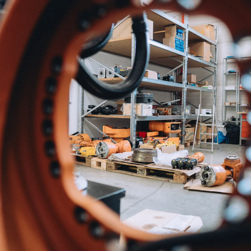 KUKA KR10 R1100